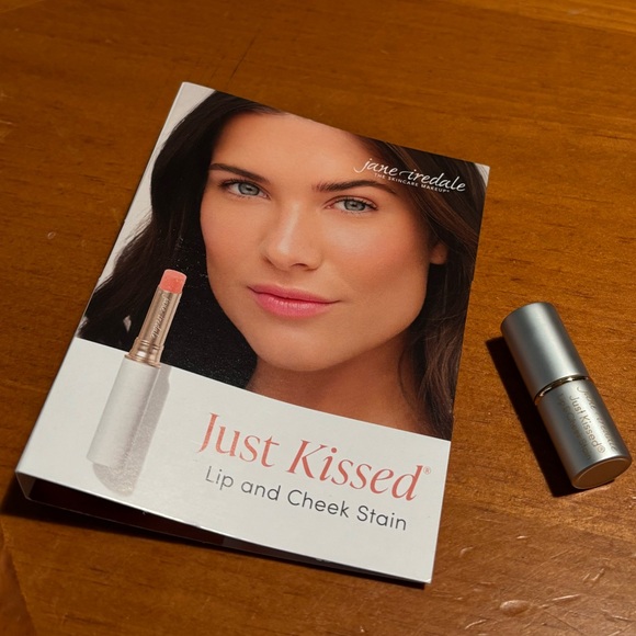 Jane Airedale Just Kissed Lip and Cheek Stain - Picture 3 of 15